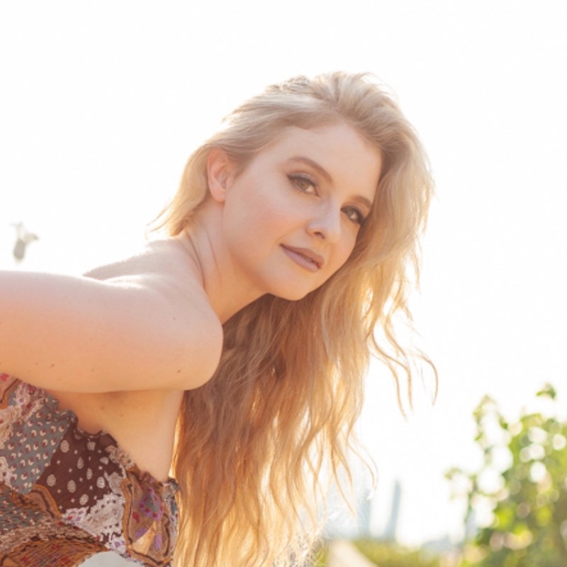 Jenilyn in golden sunlight